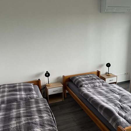 Bungalow Neuss Eksteriør billede